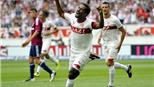 Đạp bằng Schalke, Stuttgart lên ngôi đầu